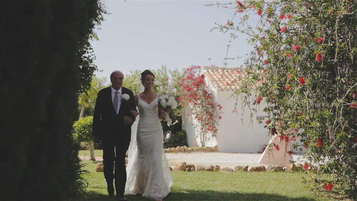 Llegada de la novia a la ceremonia civil en Marbella